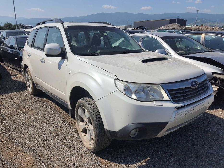 На части! Subaru Forester 2.0