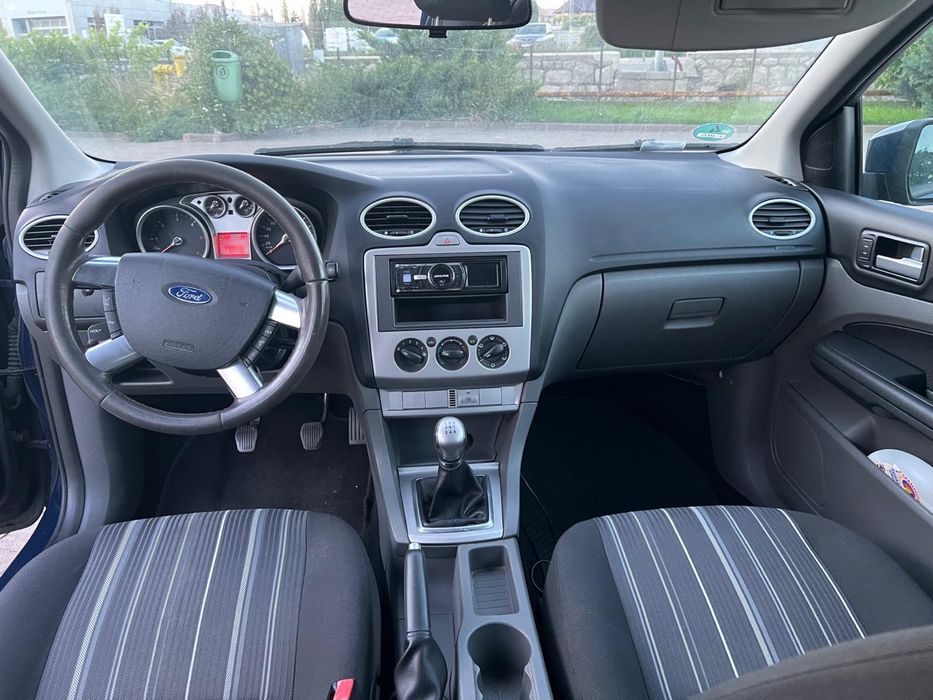 FORD Focus 2010 — imagine 5