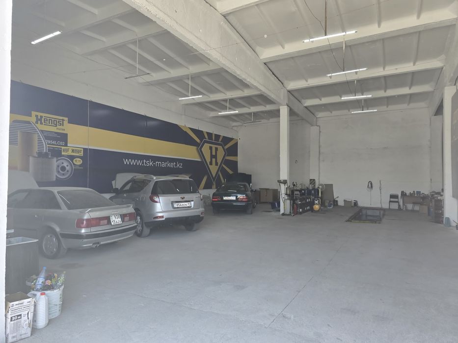 Продаётся пром база, склады