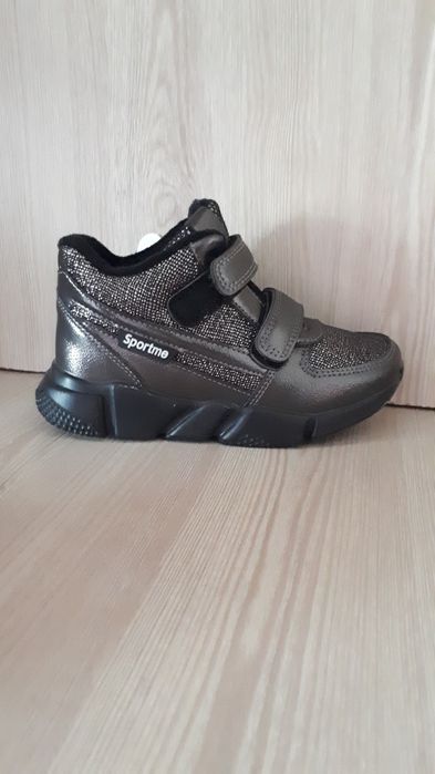 Ботинки на девочку