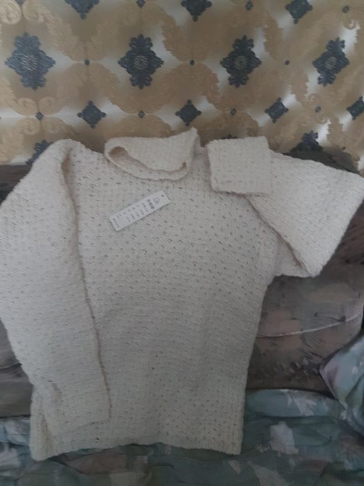 Кофта. Размер S/М. Белая размер  М Нет этикетки.