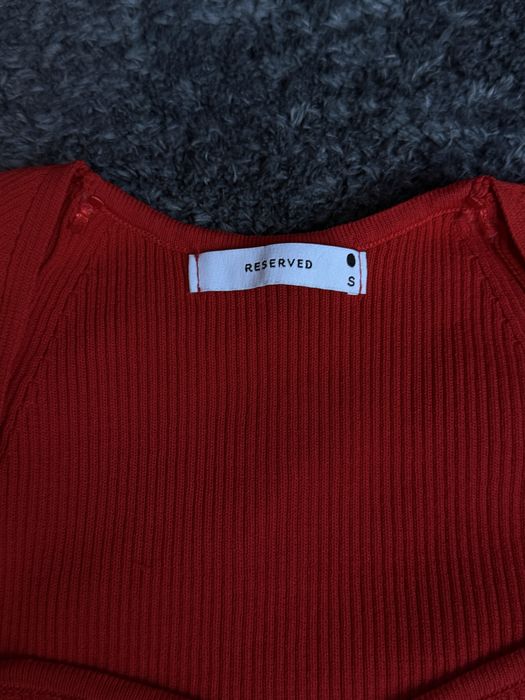 Блузи на марката Reserved