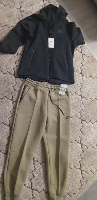 Vând trening Nike damă