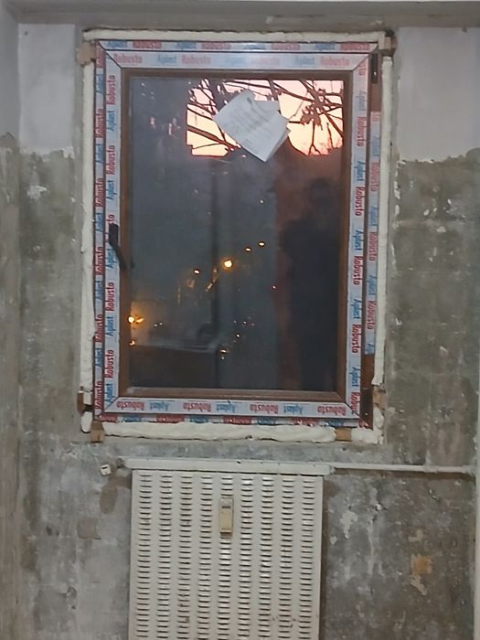 Montaje uși interior, exterio,parket laminat ,termopane 45-250 lei