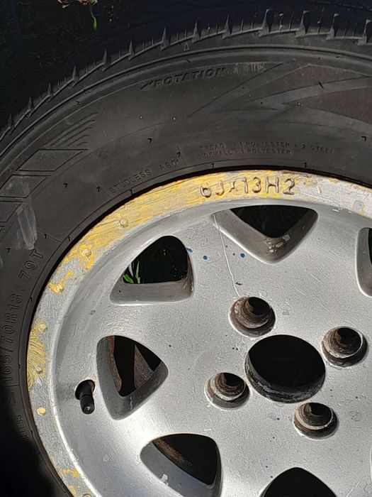 Vând  un set de roti pe 13