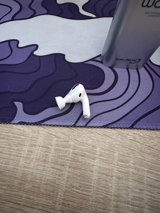 airpods pro правый