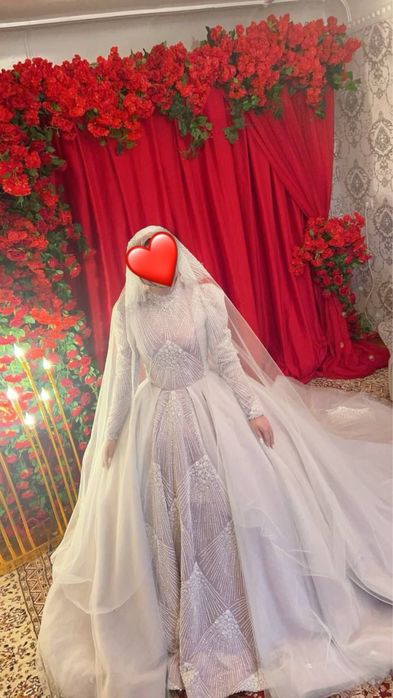 Kelin ko’ylak sotiladi, bir marotaba kiyilgan, chistkadan o’tgan