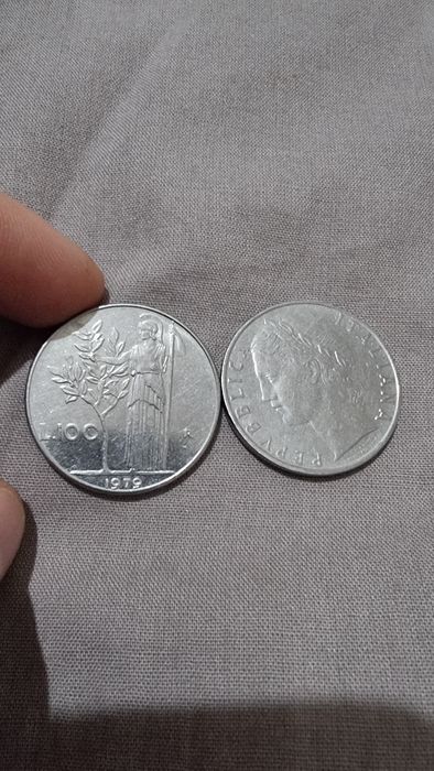 Vând monede  de colecții și vechi