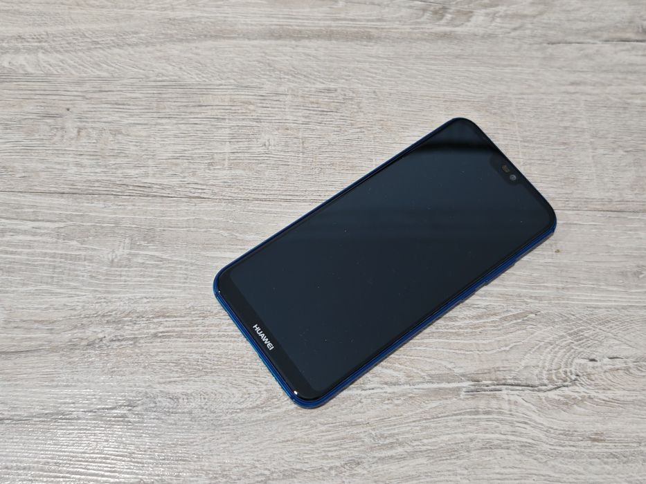 Huawei P20 lite память 64гб