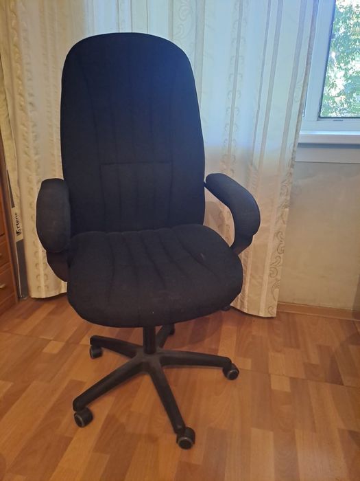 Офисное кресло Tetchair черный