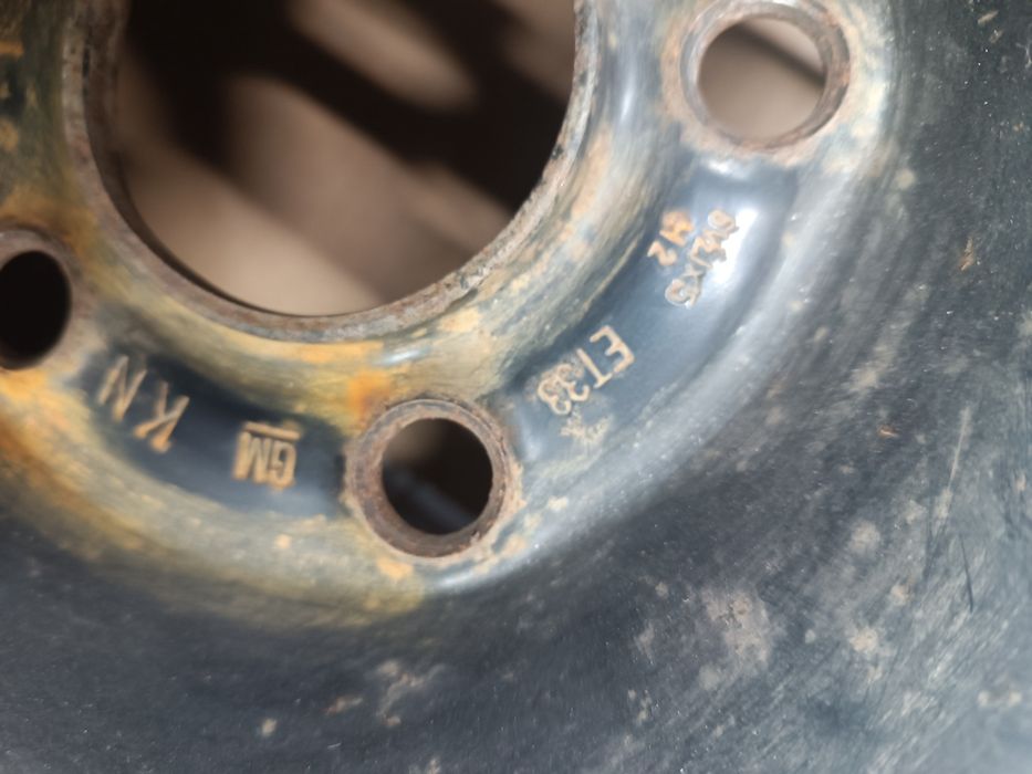 Продам стальные штампованные диски R15