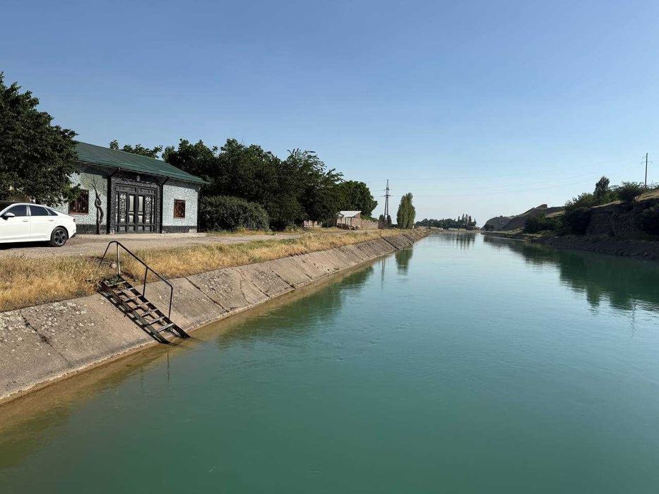 Срочна Дача сотилади! Сув ёнида