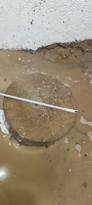 Gaura centrala canalizare hota aerisire beton caramida bca