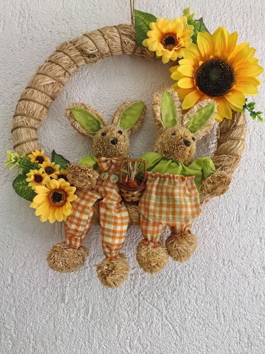 Аранжировки различни видове и великденски венец