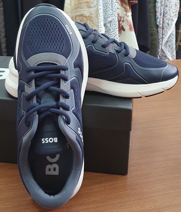 Armani Exchange, BOSS,Timberland, Tommy Hilfiger