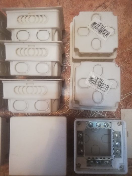 Продам коробки распределительные.
