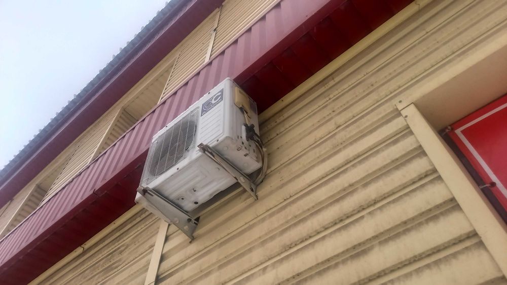 продам торговую мебель дешево.