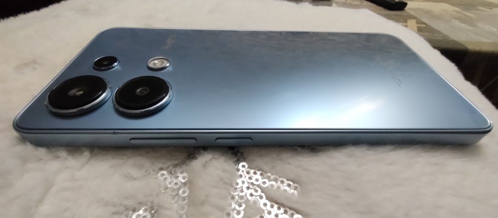 Xaomi redmi note13 с гаранция!