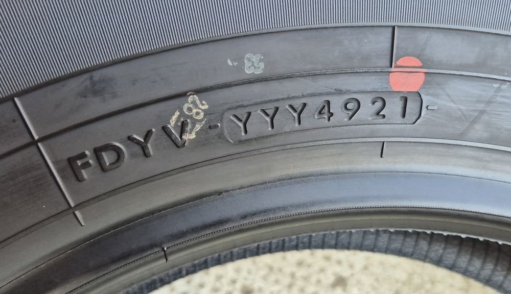 O bucată 215/70 R16 100H Yokohama Geolandar GO33 vară