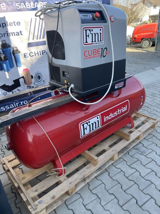 Compresor cu surub Fini 7,5kw cu rezervor 500l si uscator aer An 2021