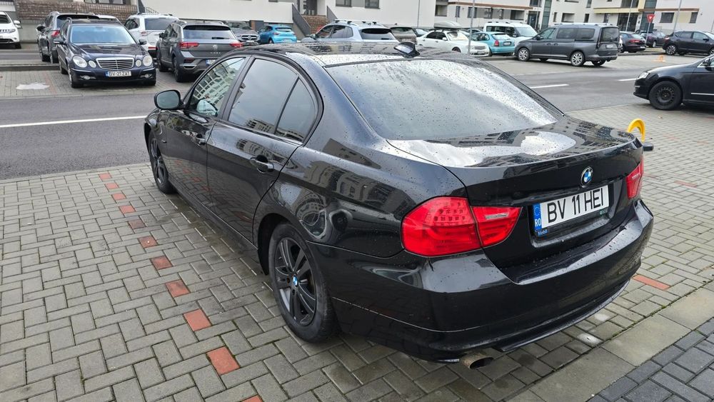 BMW Seria 3 BMW SERIA 3 E90 LCI 2011 318i Steptronic