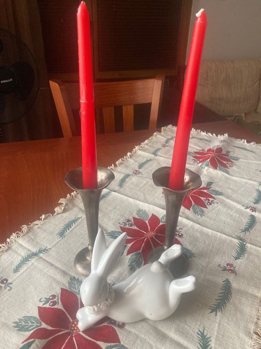 Старинни посребрени свещници