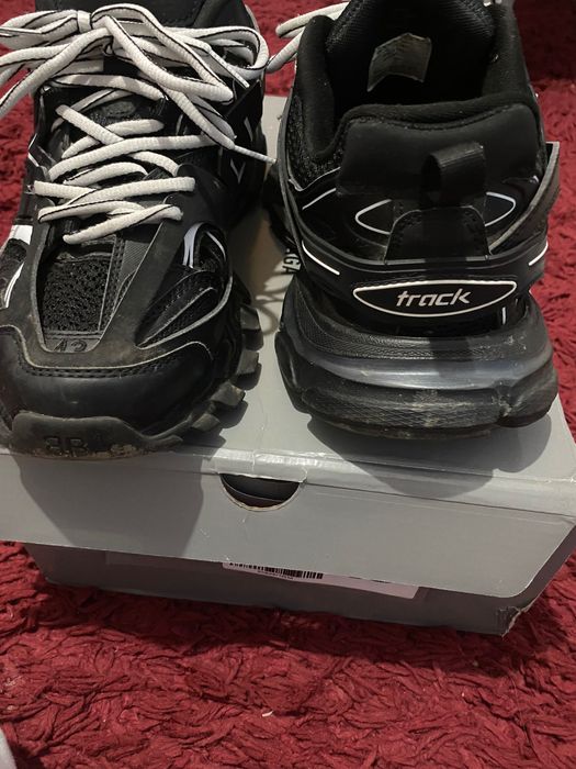 balenciaga track