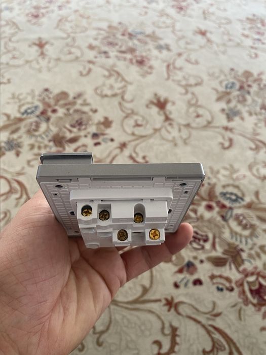 Розетка с включателем.