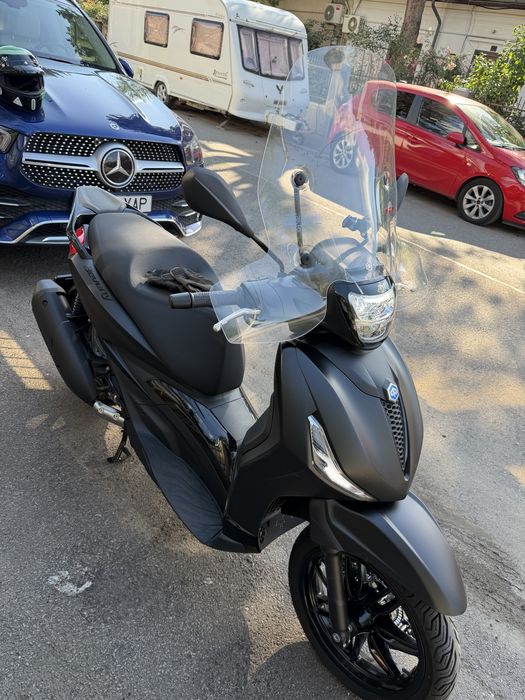 Piaggio Beverly 300 Deep Black Euro 5 – 2024 | Stare NOUĂ | 1.025 km
