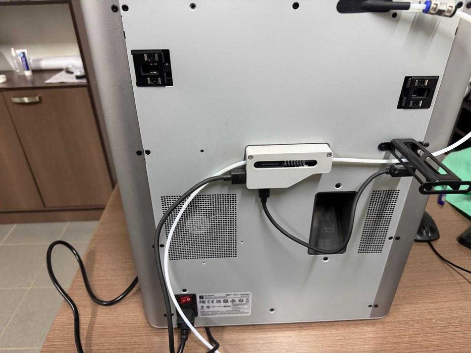 Продам 3д принтер Bambu Lab X1 Carbon Combo (AMS)