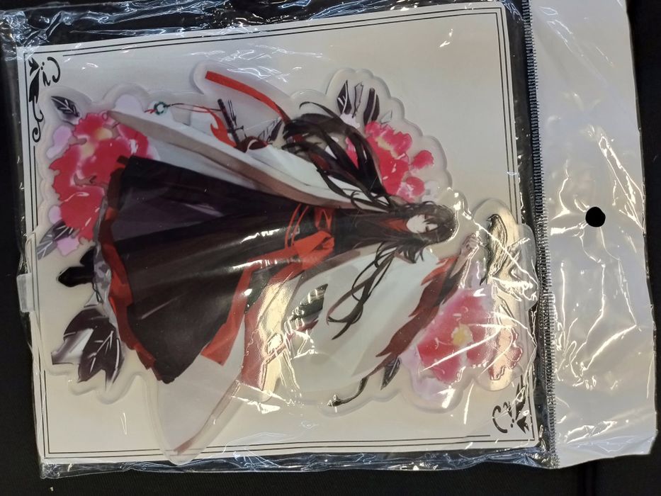 Акриловые статуетки