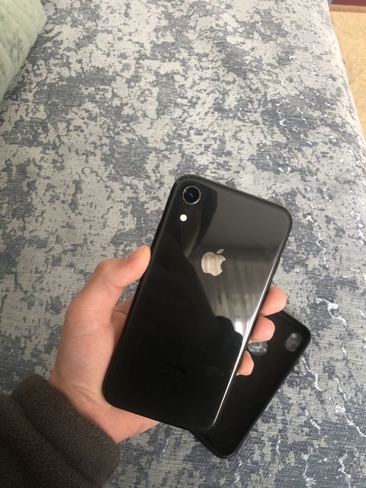 Продам iPhone XR 64Gb 78АКБ