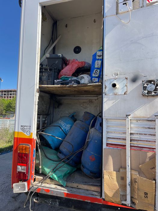 Каравани и кемпери - бързо хранене