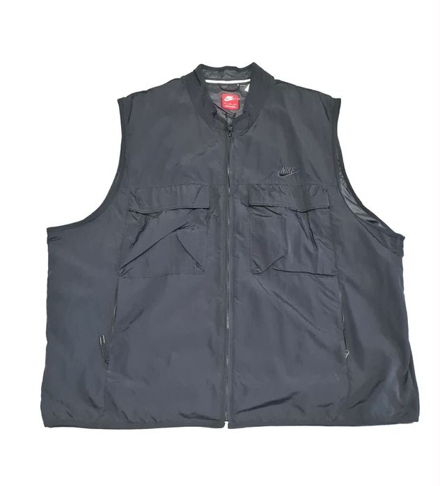 Мъжки Елек Nike Tech Fleece 

Чисто ново без етикети. 

Размер 3XL

Це