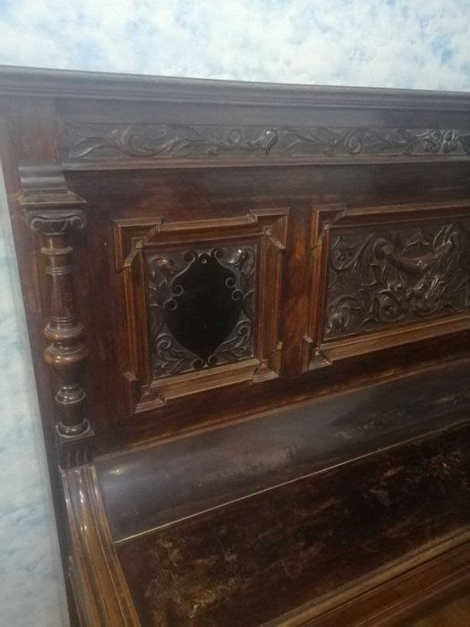Продается антикварное Пианино