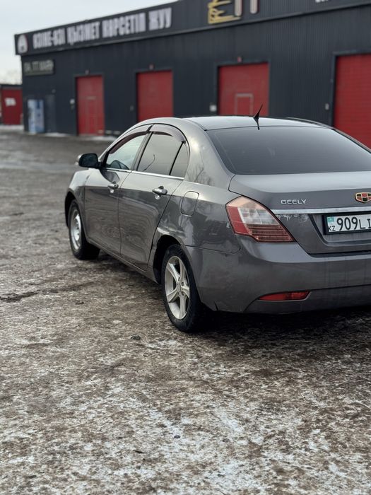 Джили Емгранд ес7