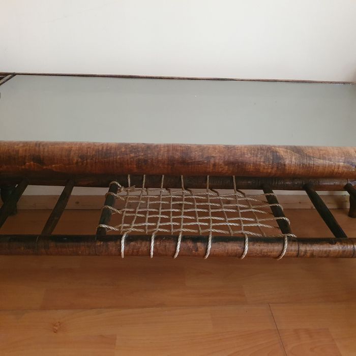 Офис шкаф - 1 брой, дървена маса съд стъкло, стъклена маса за TV