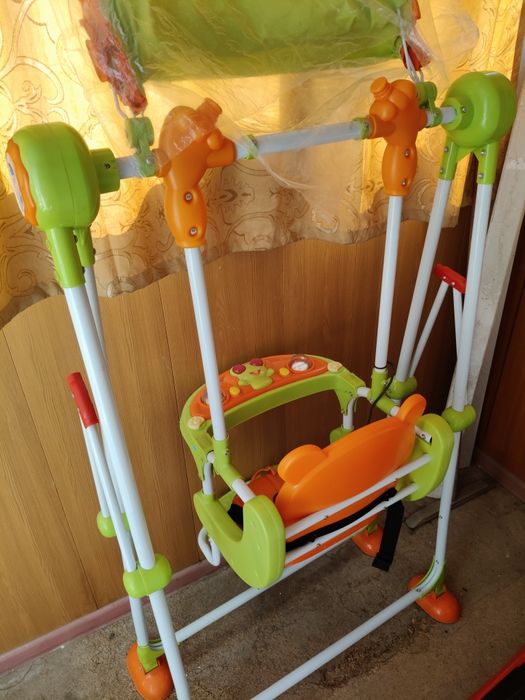 Детская качеля для дома