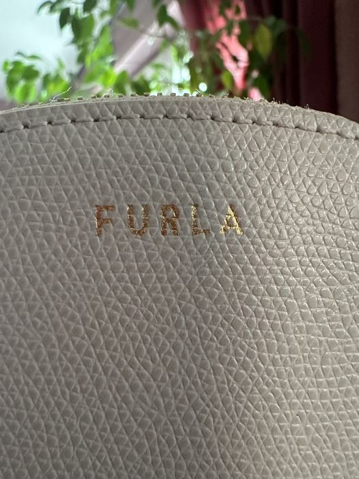 Furla кожен несесер