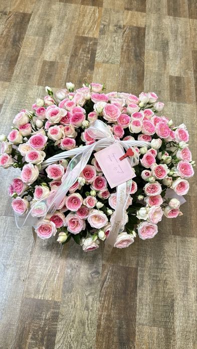 цветы в корзине объемные и красивые