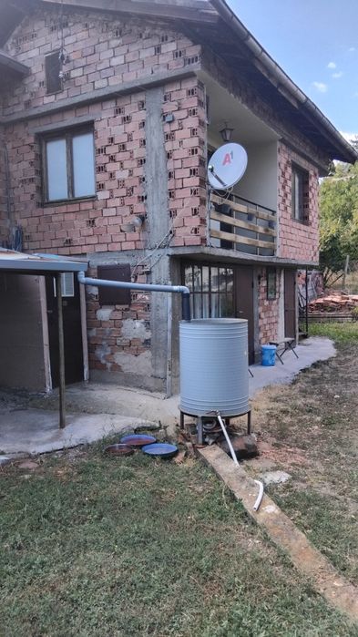 Продава къща в с.Дяково