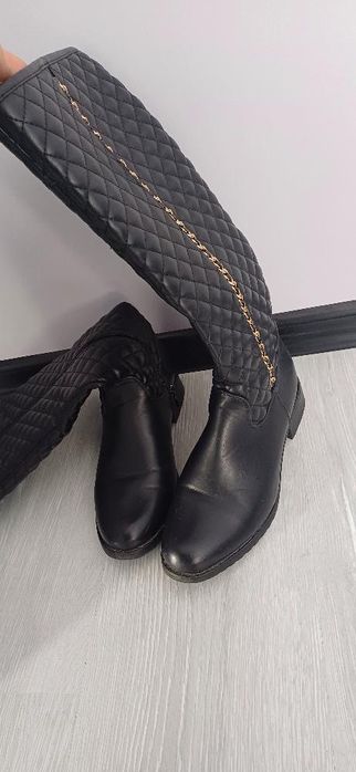 Дамски черни ботуши (чизми/обувки) на ток 38 номер, стилни и удобни