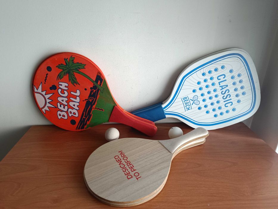 Хилки за тенис на открито