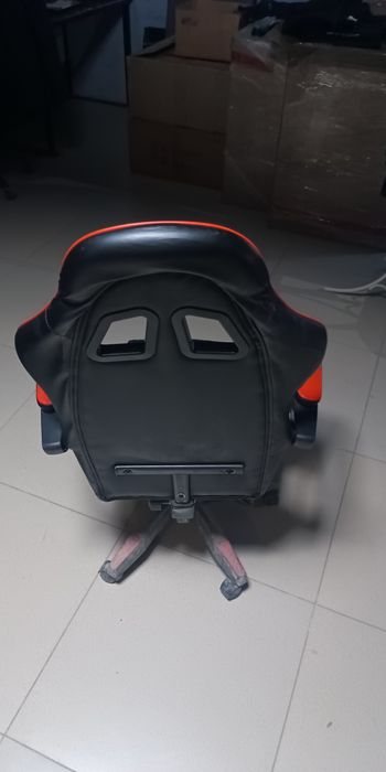 Продам компьютерное игровое кресло