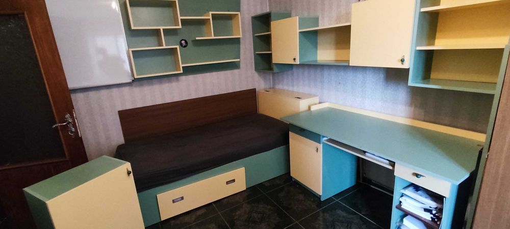 Vand mobilier tineret