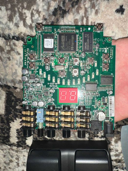 Digitech RP70 Guitar Multi Effect Pedal