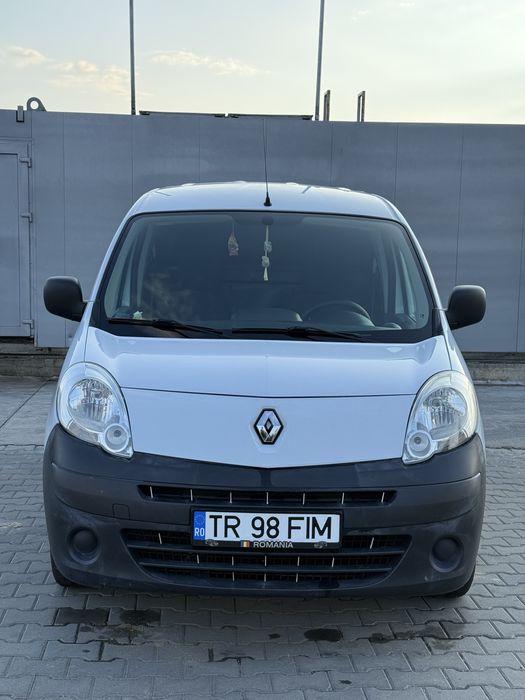 Renault kangoo.
