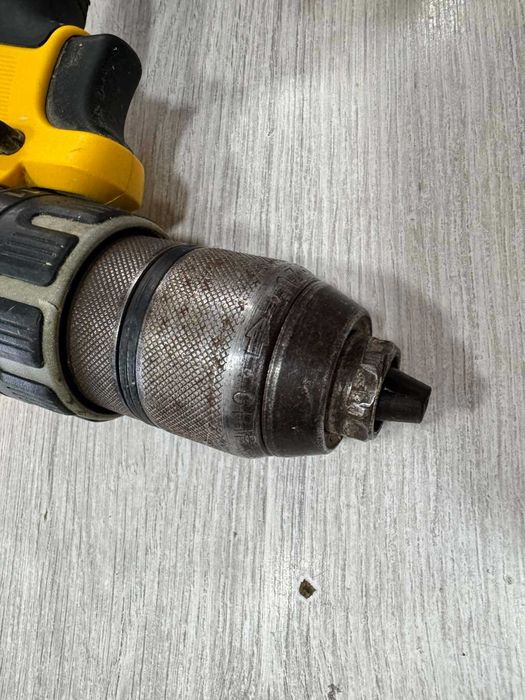 Акумулаторен винтоверт DEWALT DCD791 + 1 бр. батерия 18v 1.5 Ah