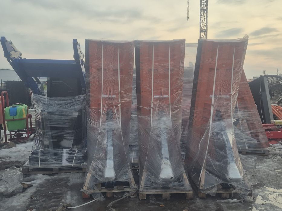 Отвал коммунальный гидроповортный