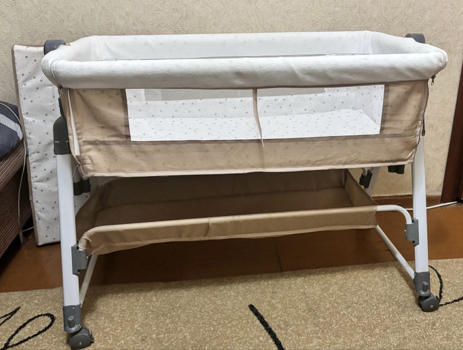 Детская кровать - манеж